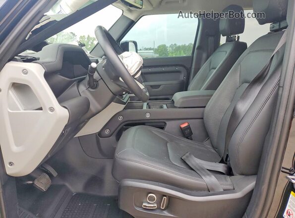 SALEJFEU3R2314558 2024 LAND ROVER DEFENDER Черный Вид салона спереди