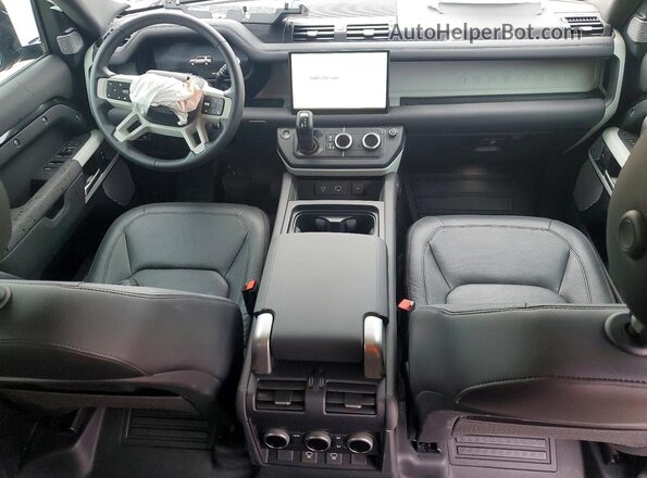 SALEJFEU3R2314558 2024 LAND ROVER DEFENDER Черный Вид панели приборов