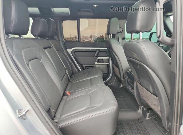 SALEP7EU0P2192095 2023 LAND ROVER DEFENDER Серебряный Вид задней части салона