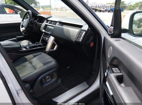 SALGS2FV8HA379576 2017 LAND ROVER RANGE ROVER White Widok wnętrza z przodu