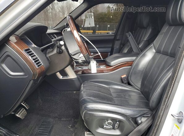 SALGV5FE0HA352963 2017 LAND ROVER RANGE Silver Вид салону спереду