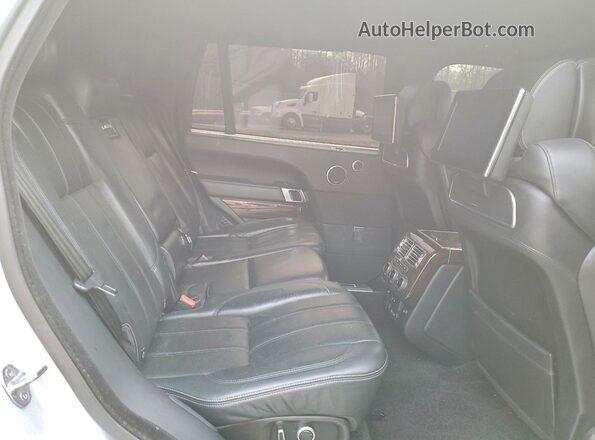 SALGV5FE0HA352963 2017 LAND ROVER RANGE Silver Вид задньої частини салону