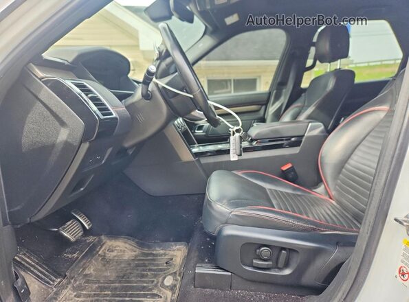SALRR2RV1JA055441 2018 LAND ROVER DISCOVERY Белый Вид салона спереди