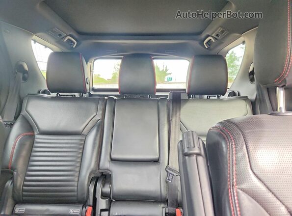 SALRR2RV1JA055441 2018 LAND ROVER DISCOVERY Белый Вид задних сидений