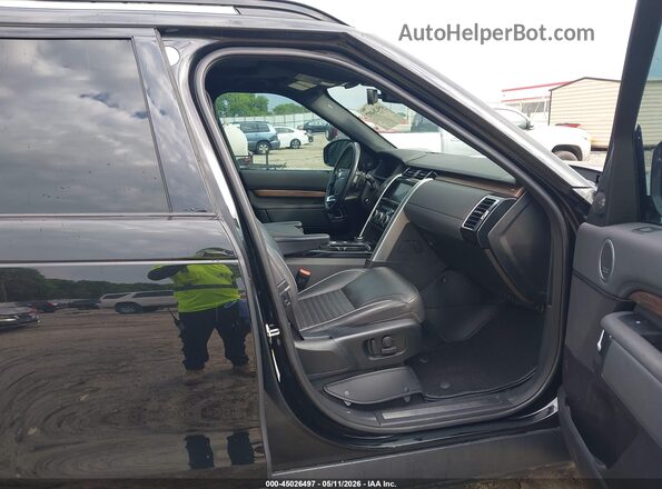 SALRR2RV1JA067802 2018 LAND ROVER DISCOVERY Черный Вид салона спереди