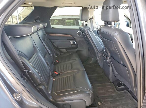 SALRR2RV2JA076685 2018 LAND ROVER DISCOVERY Gray Widok wnętrza z tyłu