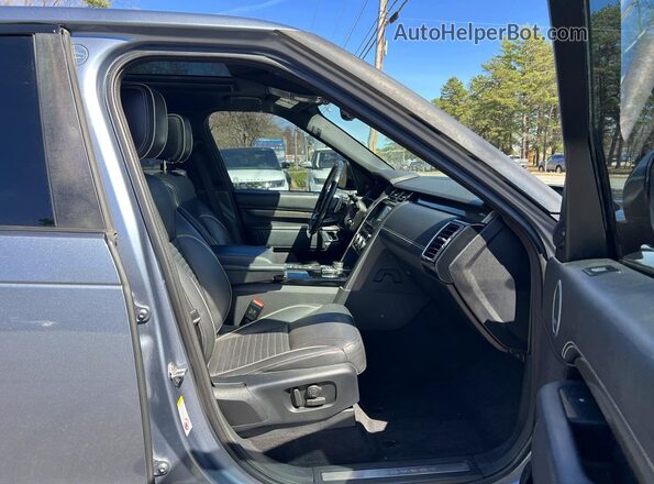 SALRR2RV4JA067051 2018 LAND ROVER DISCOVERY Серый Вид спереди