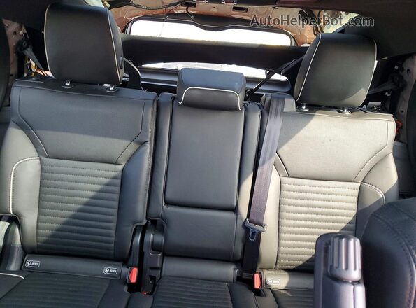 SALRR2RV9JA059365 2018 LAND ROVER DISCOVERY Оранжевый Вид задних сидений