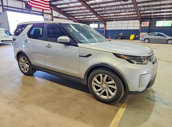 SALRRBBKXHA031097 2017 LAND ROVER DISCOVERY Серебряный Передняя правая четверть