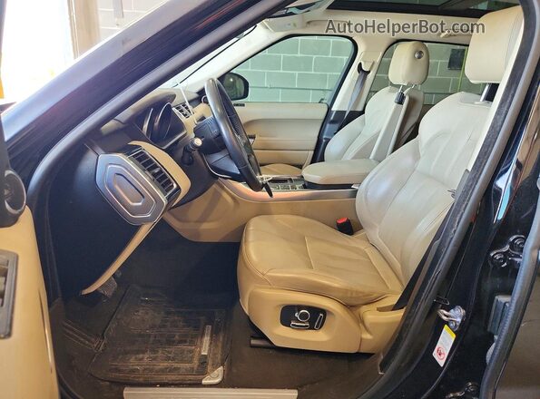 SALWR2FV7HA673011 2017 LAND ROVER RANGE Черный Вид салона спереди