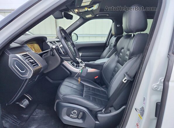 SALWV2FV0HA677736 2017 LAND ROVER RANGE Белый Вид салона спереди