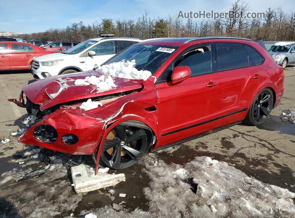 SJAAC2ZVXJC020098 2018 BENTLEY BENTAYGA Красный Передняя левая четверть