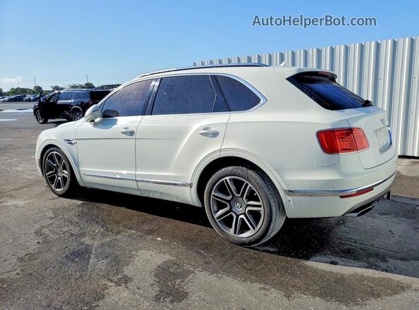 SJAAC4ZV0JC019215 2018 BENTLEY BENTAYGA White Tył lewy