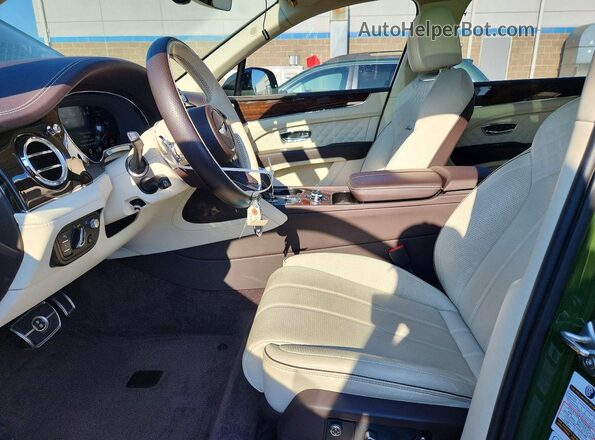 SJAAR2ZV9PC021377 2023 BENTLEY BENTAYGA Green Vista interior delantera