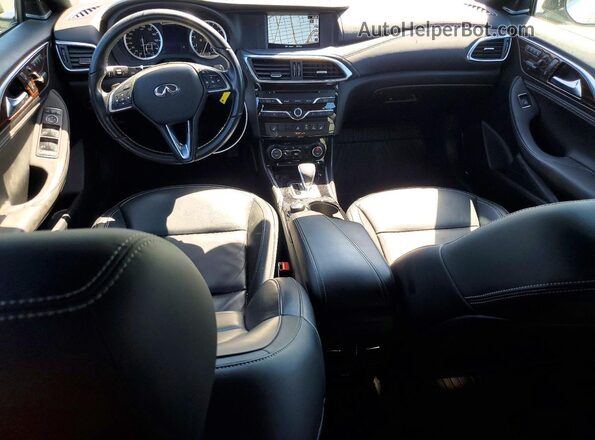 SJKCH5CP7HA026366 2017 INFINITI QX30 White Вид панелі приладів