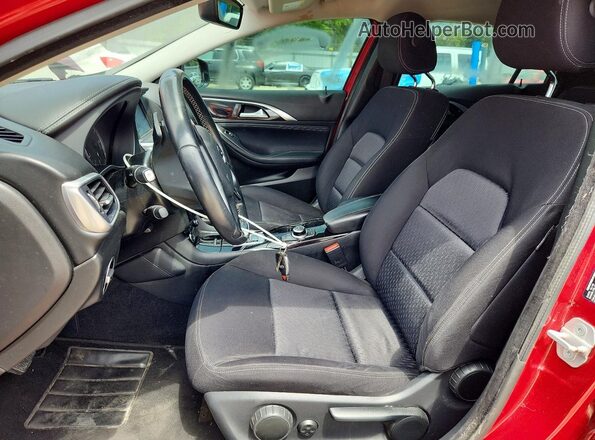 SJKCH5CP9HA032198 2017 INFINITI QX30 Red Widok wnętrza z przodu
