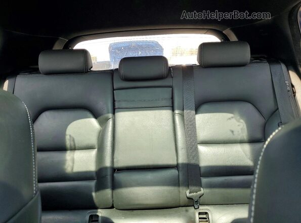 SJKCH5CR3HA023563 2017 INFINITI QX30 Blue Widok tylnych siedzeń