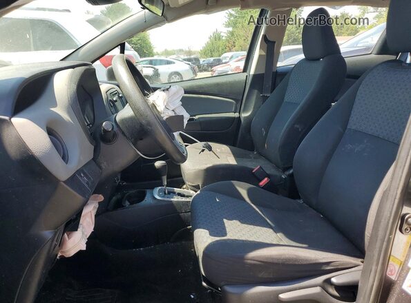 VNKKTUD34HA072859 2017 TOYOTA YARIS Gray Widok wnętrza z przodu