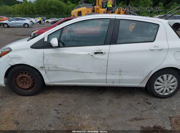 VNKKTUD39HA073330 2017 TOYOTA YARIS Белый Вид спереди