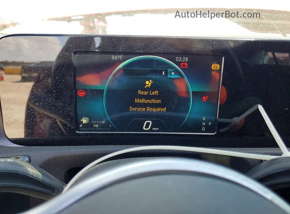 W1K3G4EB0LJ210211 2020 MERCEDES-BENZ A Красный Вид щитка приборов
