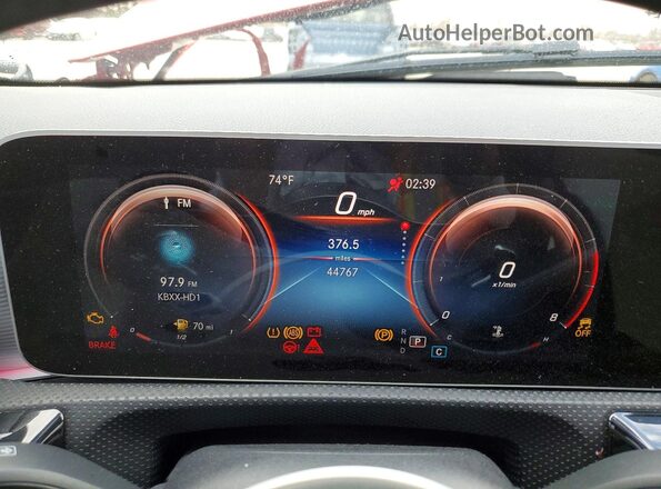 W1K3G4EB0LW045196 2020 MERCEDES-BENZ A Red Vista del cuadro de instrumentos