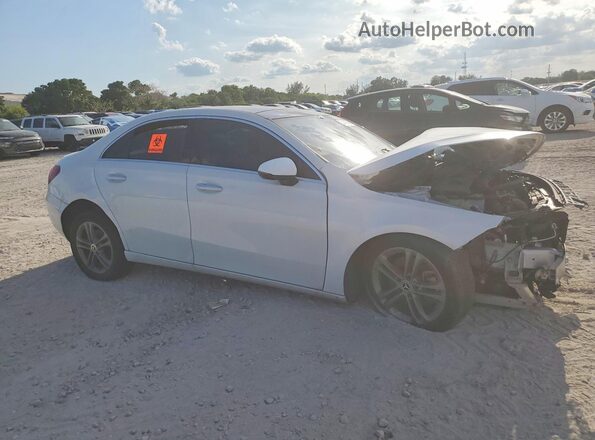 W1K3G4EB2LW045815 2020 MERCEDES-BENZ A White Delantero derecho