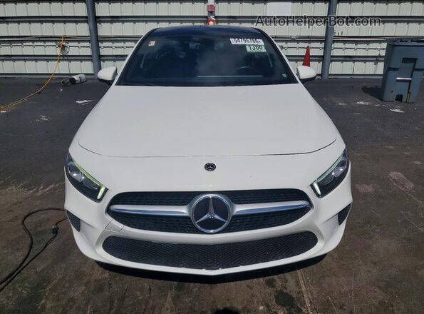 W1K3G4EB6NJ325821 2022 MERCEDES-BENZ A Белый Вид спереди