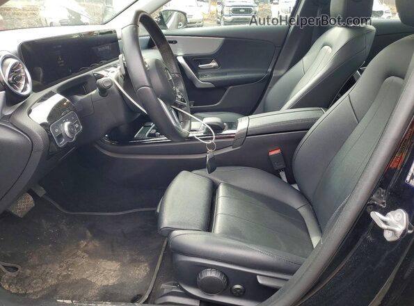 W1K3G4EB7NJ356611 2022 MERCEDES-BENZ A Black Vista interior delantera
