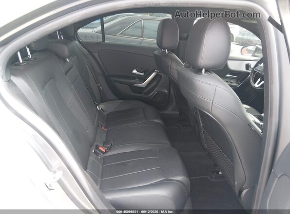 W1K3G4EB8LJ215480 2020 MERCEDES-BENZ A 220 Gray VIN კოდის სტიკერის ხედი
