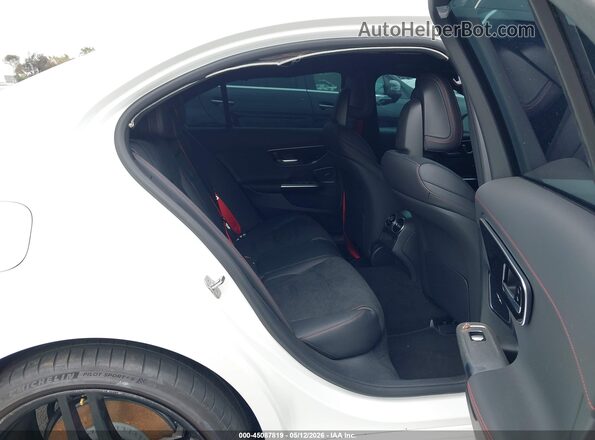 W1KAF8HB6TR309520 2026 MERCEDES-BENZ AMG C 43 White Vista de la etiqueta del VIN