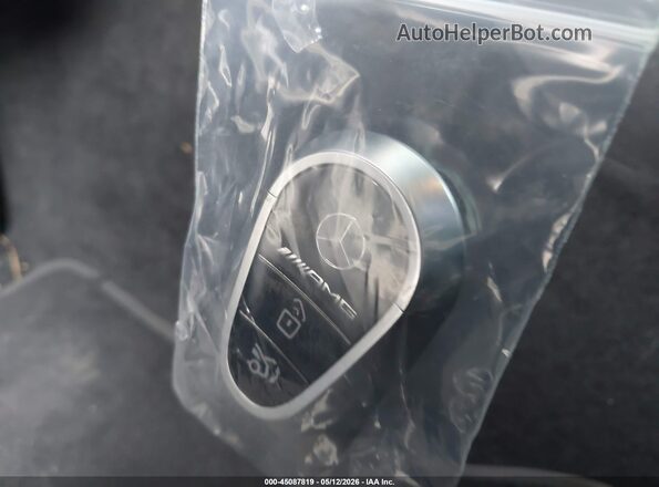 W1KAF8HB6TR309520 2026 MERCEDES-BENZ AMG C 43 White Vista del salpicadero