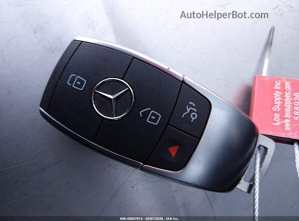 W1KWJ8DB5LF987980 2020 MERCEDES-BENZ C-CLASS Черный Вид панели приборов