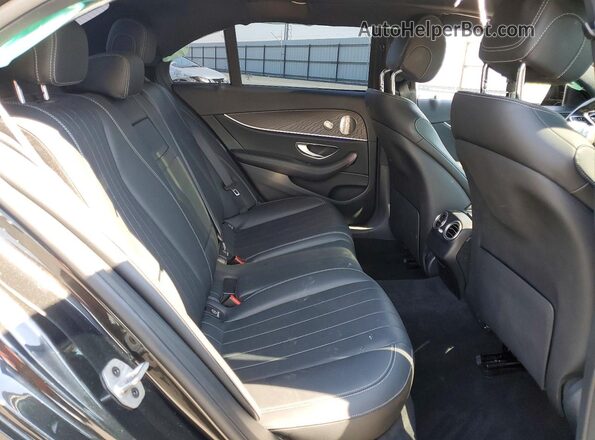 W1KZF8DB2NB050691 2022 MERCEDES-BENZ E Black Widok tylnych siedzeń
