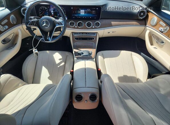 W1KZF8DB9NB044872 2022 MERCEDES-BENZ E Белый Вид панели приборов