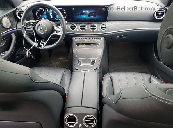 W1KZF8EB6MA967572 2021 MERCEDES-BENZ E Silver Widok deski rozdzielczej