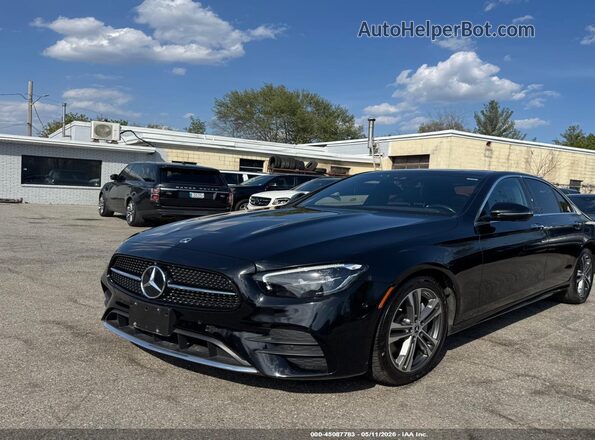 W1KZF8EBXNB029411 2022 MERCEDES-BENZ E Черный Передняя левая четверть