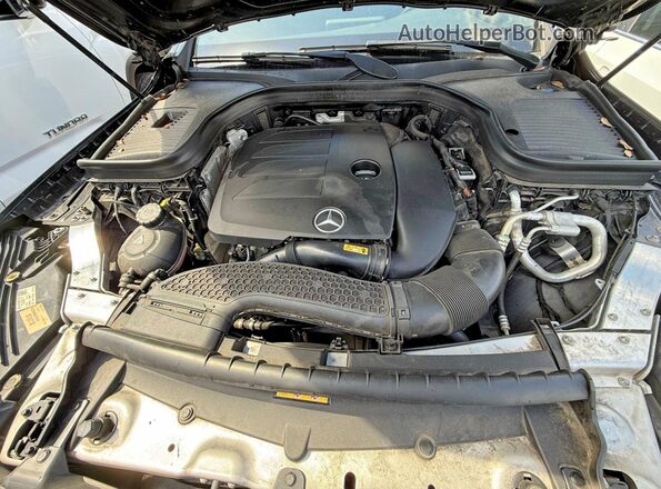 W1N0G8DB4LF775546 2020 MERCEDES-BENZ GLC-CLASS Черный Вид салона спереди