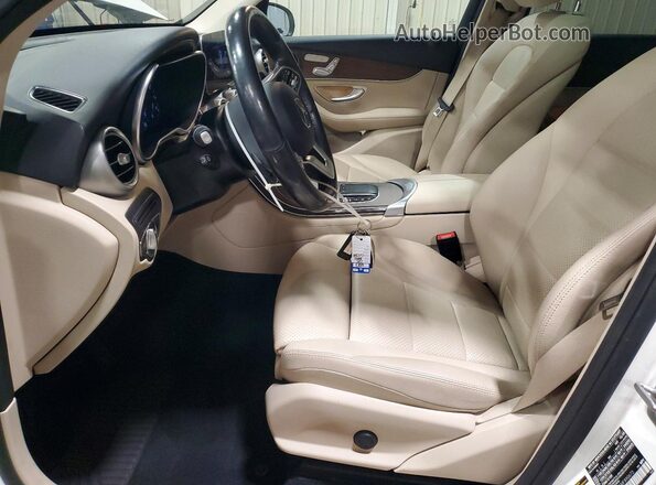 W1N0G8EB5MF890673 2021 MERCEDES-BENZ GLC-CLASS White Вид салону спереду