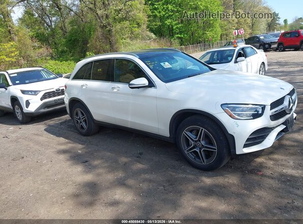 W1N0G8EB6MF886471 2021 MERCEDES-BENZ GLC 300 White Widok wnętrza z tyłu