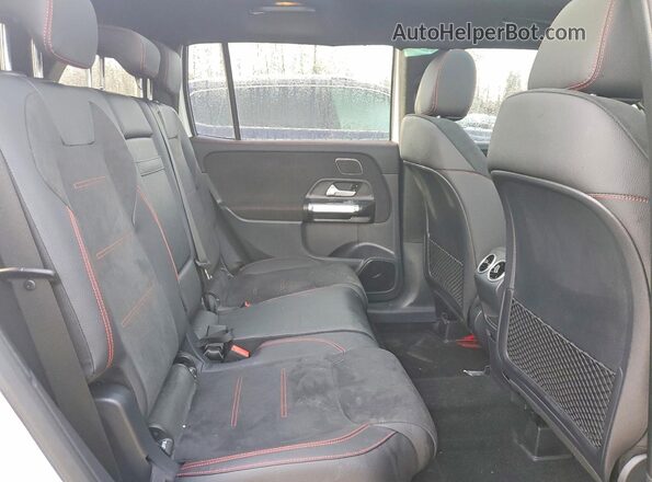 W1N4M4HB4SW400607 2025 MERCEDES-BENZ GLB-CLASS White Vista interior trasera