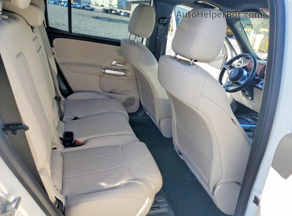 W1N4M4HB8RW343838 2024 MERCEDES-BENZ GLB-CLASS White Սալոնի հետևի տեսք