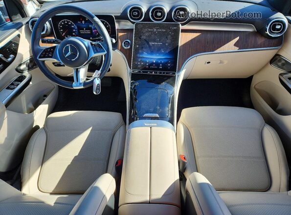 W1NKM4GB8PF048020 2023 MERCEDES-BENZ GLC-CLASS Белый Вид панели приборов