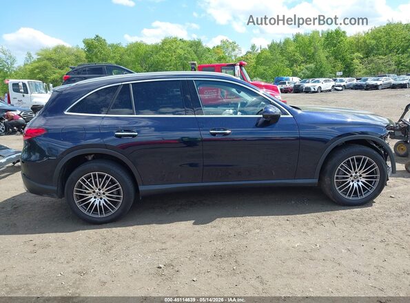 W1NKM4HB2PU024032 2023 MERCEDES-BENZ GLC 300 Dark Blue Widok wnętrza z tyłu