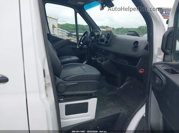 W1Y4KBHY9ST203967 2025 MERCEDES-BENZ SPRINTER White Widok wnętrza z przodu
