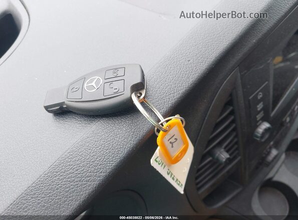 W1YV0CEY2P4238209 2023 MERCEDES-BENZ METRIS White Vista del salpicadero