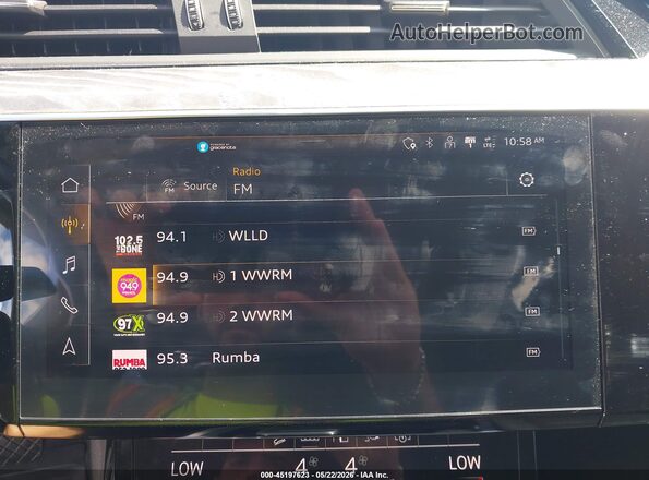 WA12AAGEXNB031825 2022 AUDI E-TRON Silver 