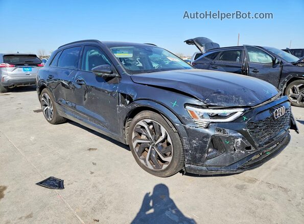 WA15AAGEXRB064097 2024 AUDI Q8 Черный Передняя правая четверть