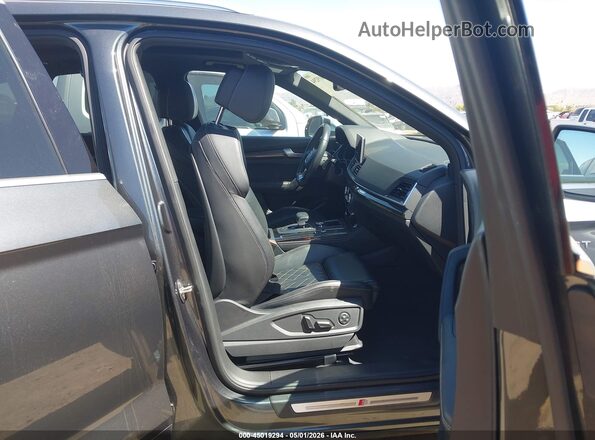 WA1A4AFY1J2225183 2018 AUDI SQ5 Gray Widok wnętrza z przodu