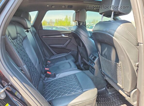 WA1A4AFY5M2137337 2021 AUDI SQ5 Black Սալոնի հետևի տեսք