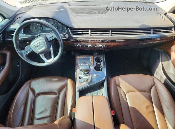 WA1AAAF74HD023498 2017 AUDI Q7 Серый Вид панели приборов